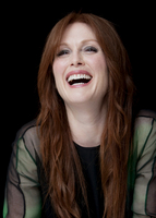 Julianne Moore t-shirt #2240829