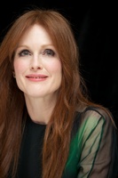 Julianne Moore Sweatshirt #2240842