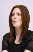 Julianne Moore Sweatshirt #2245298