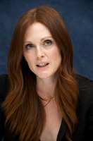 Julianne Moore Sweatshirt #2245304