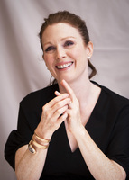 Julianne Moore Sweatshirt #2245308