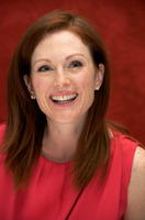 Julianne Moore t-shirt #2245312