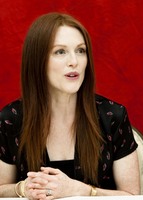 Julianne Moore longsleeve t-shirt #2245316