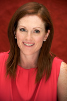 Julianne Moore longsleeve t-shirt #2245340