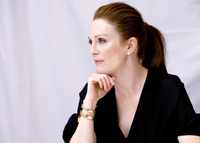 Julianne Moore longsleeve t-shirt #2245359