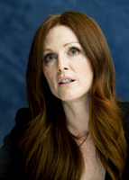 Julianne Moore longsleeve t-shirt #2245362