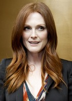 Julianne Moore mug #G581818