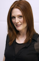 Julianne Moore longsleeve t-shirt #2245377