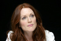 Julianne Moore Sweatshirt #2260627