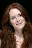 Julianne Moore longsleeve t-shirt #2260633