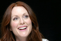 Julianne Moore Sweatshirt #2260637