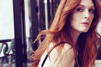 Julianne Moore Sweatshirt #2386368