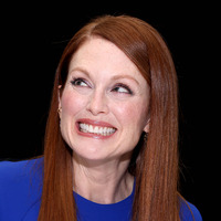 Julianne Moore Sweatshirt #2448969