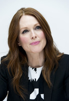 Julianne Moore Sweatshirt #2456459
