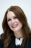 Julianne Moore Sweatshirt #2456463