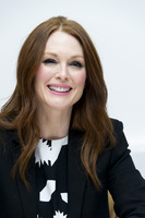Julianne Moore Sweatshirt #2456469