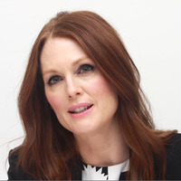Julianne Moore mug #G765343