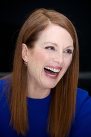 Julianne Moore Sweatshirt #2471508