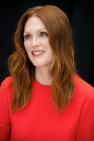 Julianne Moore Sweatshirt #2471511