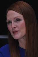 Julianne Moore Sweatshirt #2491430