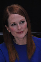 Julianne Moore Sweatshirt #2491432
