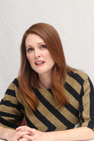 Julianne Moore tote bag #G786884