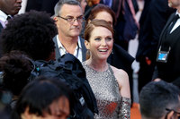 Julianne Moore Sweatshirt #2766577