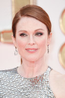 Julianne Moore Sweatshirt #2766608