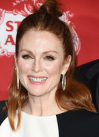 Julianne Moore Sweatshirt #2872553