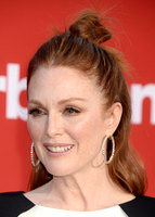 Julianne Moore Sweatshirt #2872563