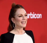 Julianne Moore Sweatshirt #2872577