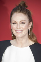 Julianne Moore longsleeve t-shirt #2872580