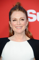 Julianne Moore Sweatshirt #2872643
