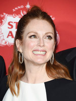 Julianne Moore mug #G1114756