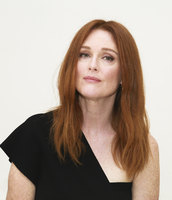 Julianne Moore Sweatshirt #2872796