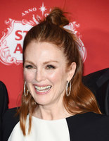 Julianne Moore Sweatshirt #2872900