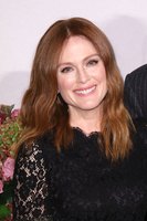 Julianne Moore Sweatshirt #3105382