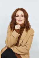 Julianne Moore Longsleeve T-shirt #3679627