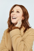 Julianne Moore magic mug #G2296890