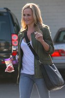 Julie Benz t-shirt #3251123