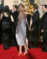 Julie Bowen t-shirt #1453961