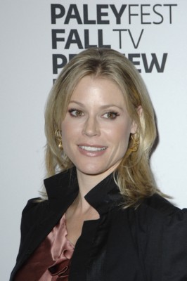 Julie Bowen posters