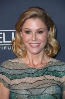 Julie Bowen mug #G1166109