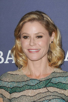 Julie Bowen posters