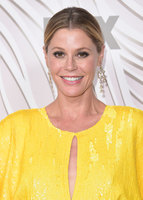 Julie Bowen tote bag #G1427093