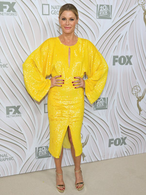 Julie Bowen posters