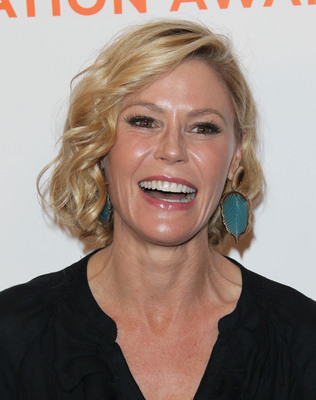 Julie Bowen posters