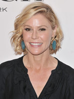 Julie Bowen longsleeve t-shirt #3286246