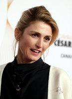 Julie Gayet mug #G1358218