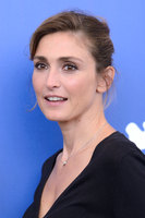 Julie Gayet longsleeve t-shirt #3258856